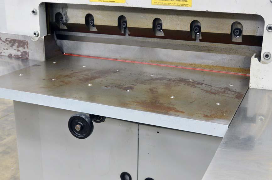 Lot 26 1995 ProCut 320 MPS 32" Programmable Paper Cutter Click Here for Video! WireBids